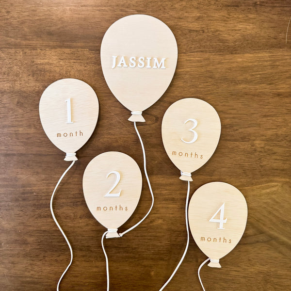 balloon wooden birth card
